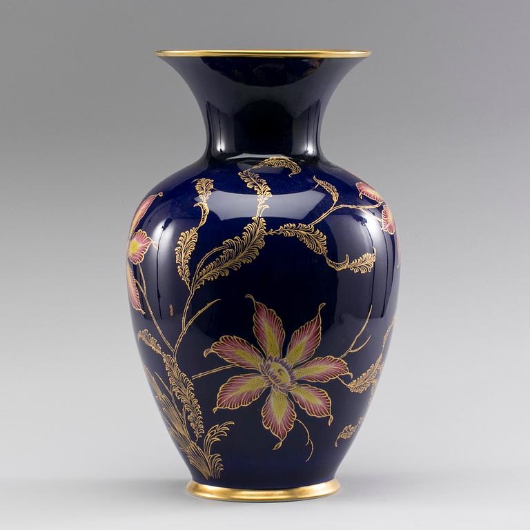 URNA, porslin,  Schumann Arzberg. Bavaria. 1900-talets första hälft.