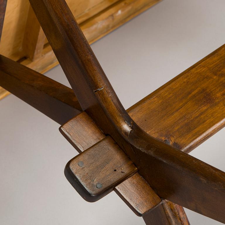 Ilmari Tapiovaara, 1940s X-legged table for Keravan Puuteollisuus, Finland.