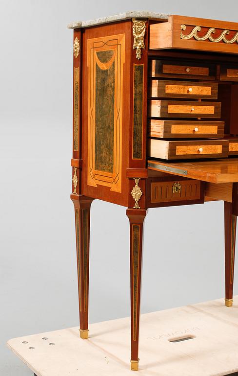 SEKRETÄR, gustaviansk stil, 1900-talets slut.