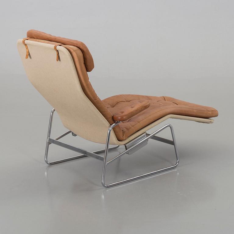 SAM LARSSON, a "Fenix" leather lounge chair by Dux.