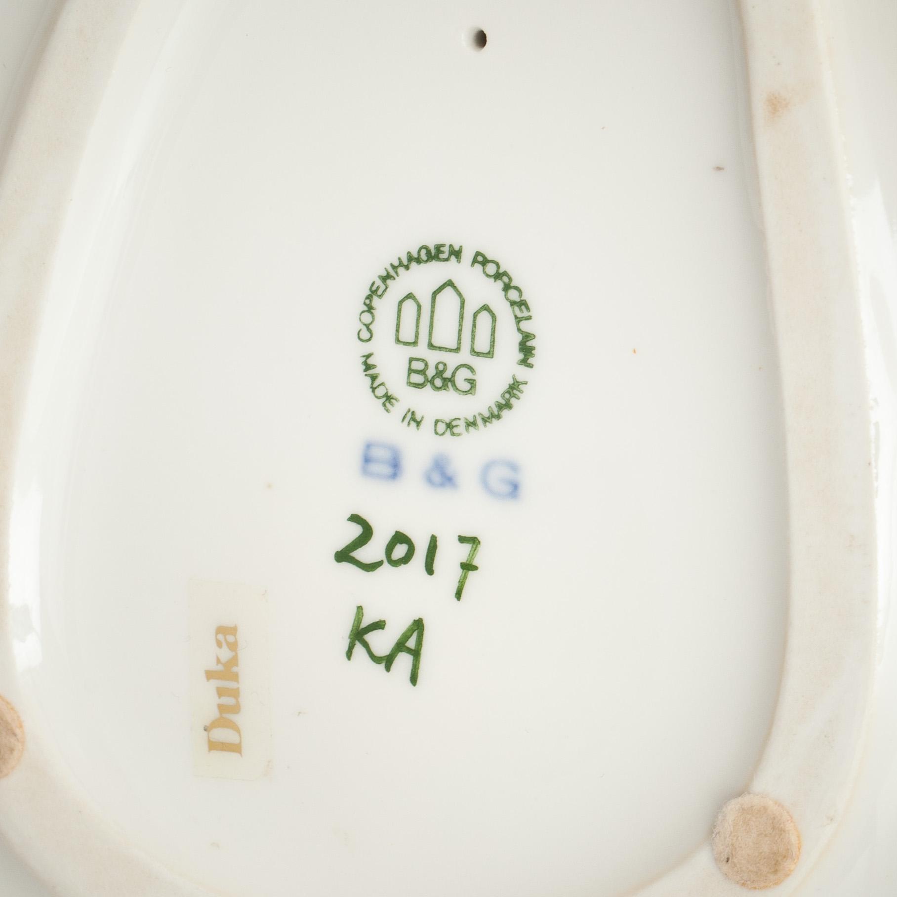 FIGURIN, porslin. Axel Locher, Bing & Gröndahl, Danmark.