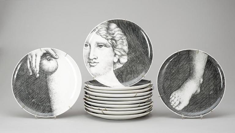 PIERO FORNASETTI, tallrikar, 12 st, "Eva", Milano, Italien.