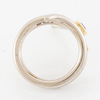 Ring, 18K gold with heart-shaped ruby.