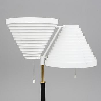 GOLVLAMPA, "modell A810", Alvar Aalto, Artek, Finland, 1900-talets andra hälft.