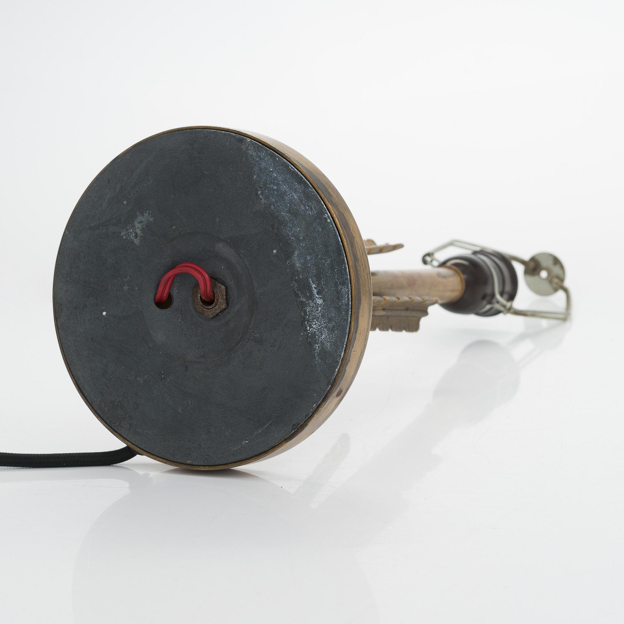 Lisa Johansson-Pape, Bordslampa, modell 2053 Orno 1940-talets slut.