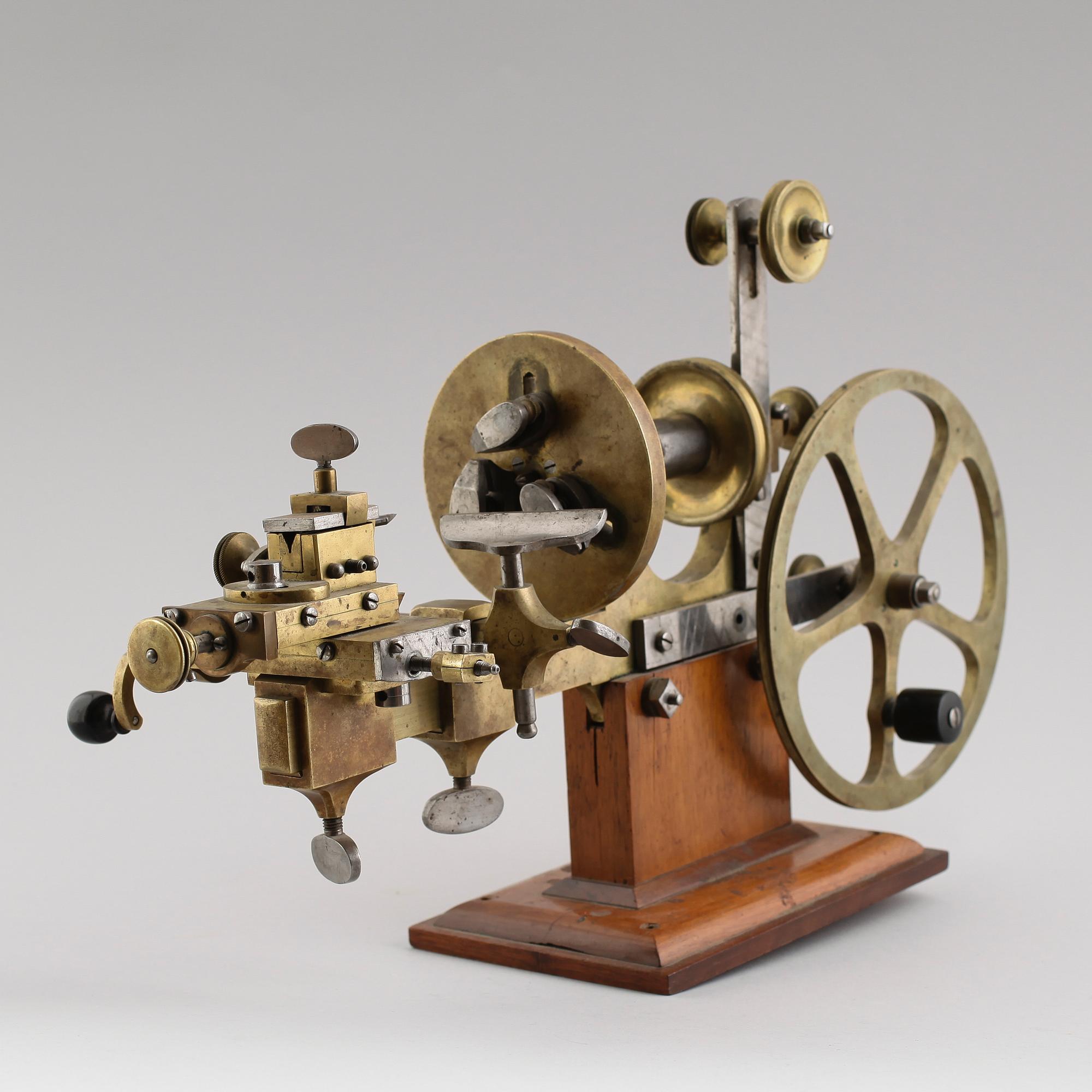 URMAKARINSTRUMENT, 1900-talets första hälft.