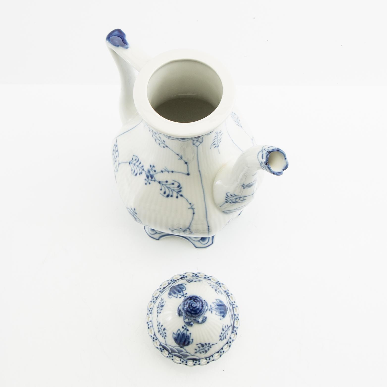 Servis 18 dlr "Musselmalet" Royal Copenhagen Danmark porslin.