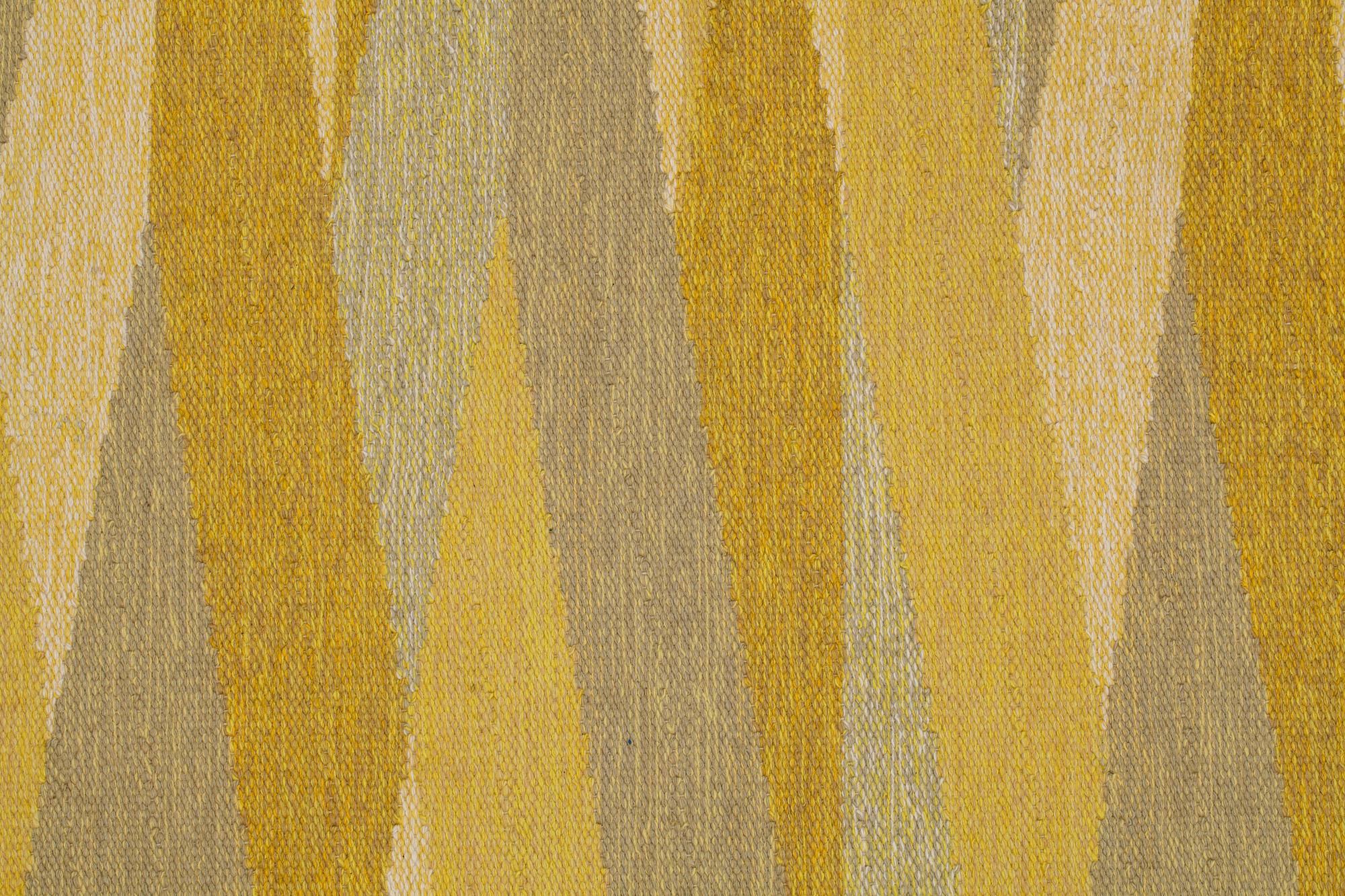 CARPET. Flat weave and tapestry weave. 305 x 230 cm. Probably Elsa Gullberg. Sweden around 1950's-60's.