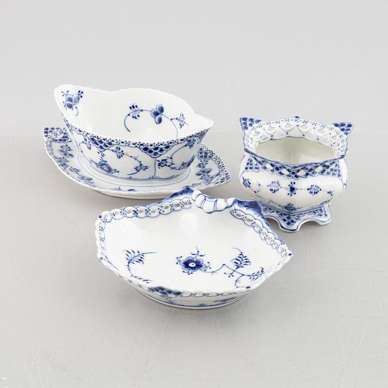Royal copenhagen, xx pieces of a 'Musselmalet' porcelain service with half lace and full lace pieces, Denmark.
