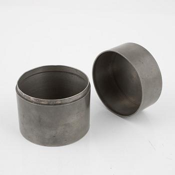 Nils Fougstedt, or Björn Trägårdh (1908-1998), a pewter box with cover, Svenskt Tenn, Stockholm 1932.