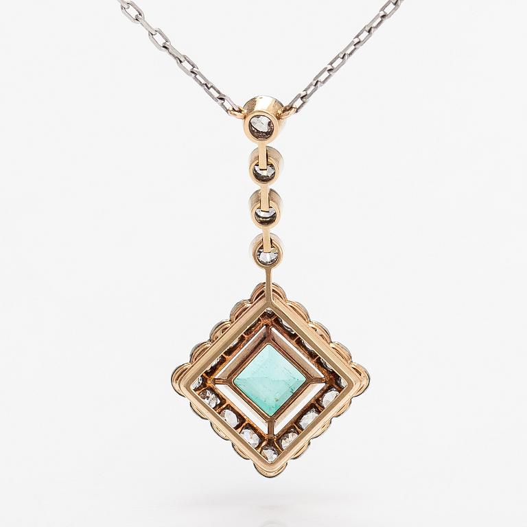 Kaulakoru, 14K ja 18K kultaa, timantteja n. 1.30 ct yht ja smaragdi.