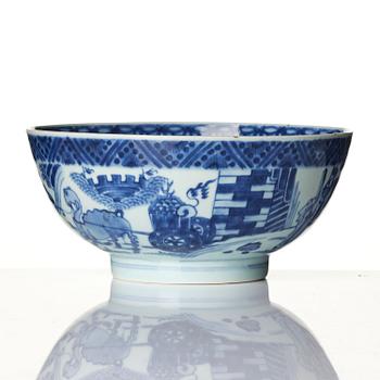 Skål, porslin. Qingdynastin, 1700-tal.