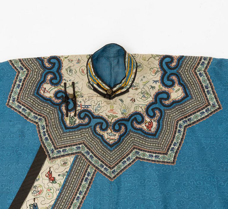 A Han Chinese woman's heather blue informal three quater length coat, 'Ao', Qing dynasty, 19th century.