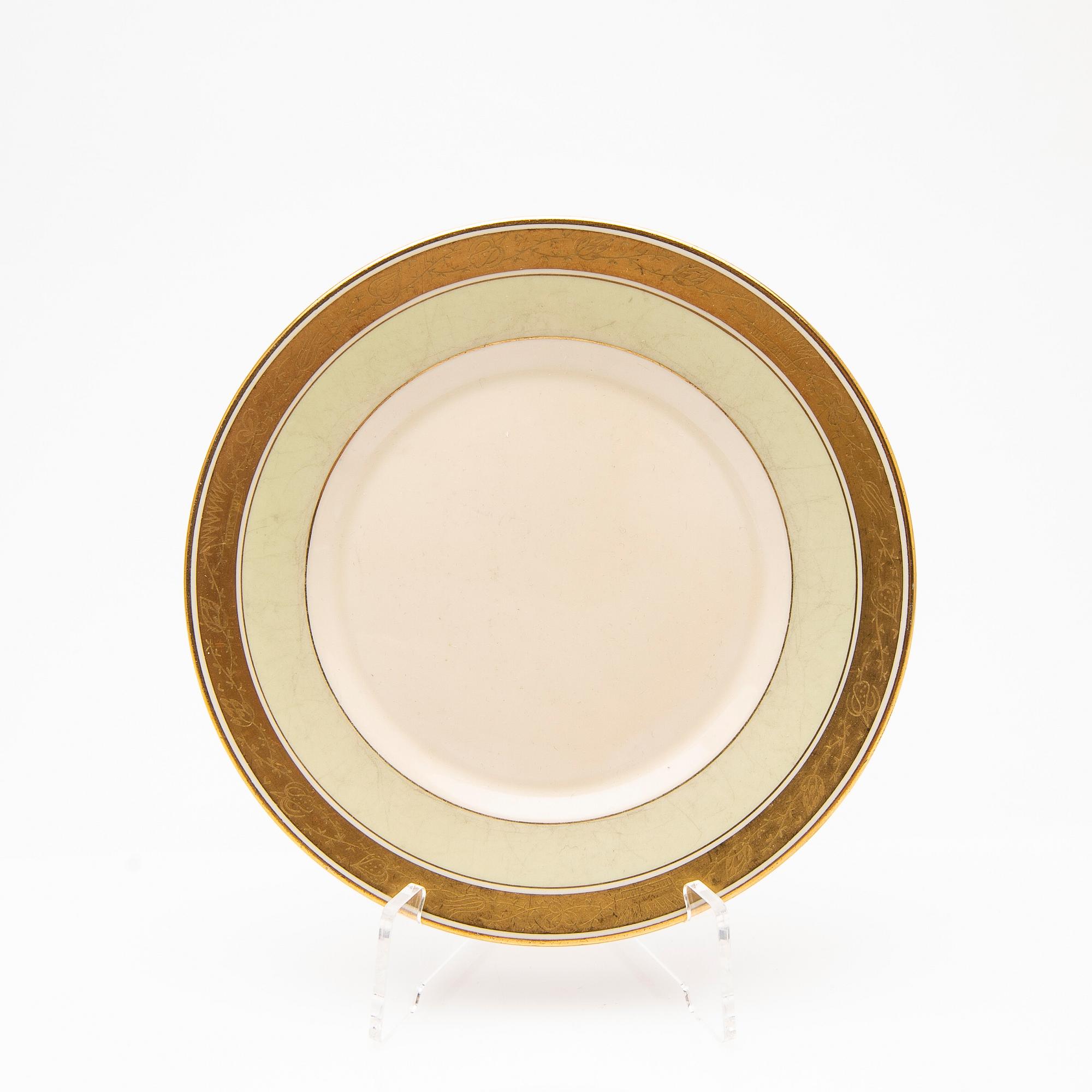 Royal Copenhagen, Service 92 pcs "Dagmar" Royal Copenhagen 1960s porcelain.
