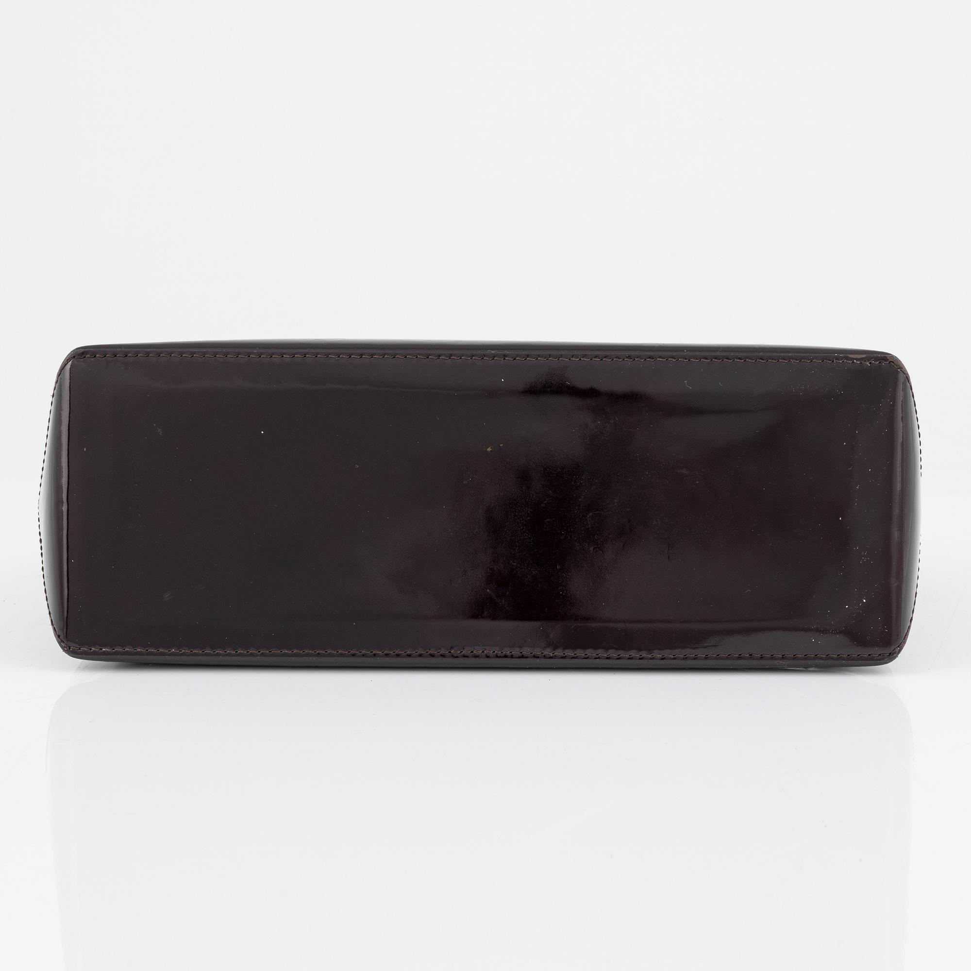 Louis Vuitton, a vernis patent leather 'Wilshire' bag.