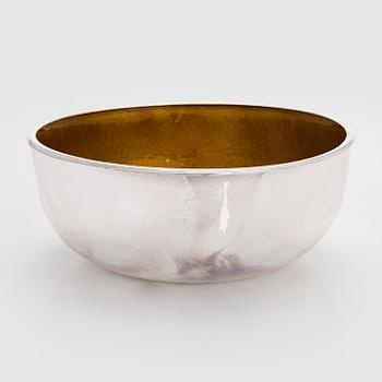 A. Tillander, malja, sterlinghopeaa ja emalia. Turku 2005.