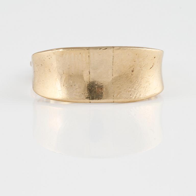 RING, 18K, Torun Bülow-Hübe för Georg Jensen. Vikt 12,2 gram.