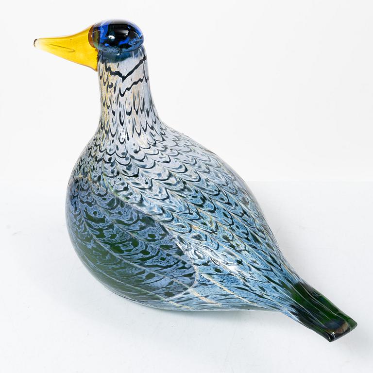 Oiva Toikka, a 'Martin Hanhi' glass bird, for the 80th jubilee of Finlands independence, Nuutajärvi, Iittala, Finland.
