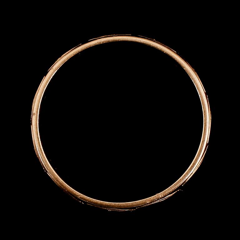 RING, 18 k guld. Vikt 7 g.