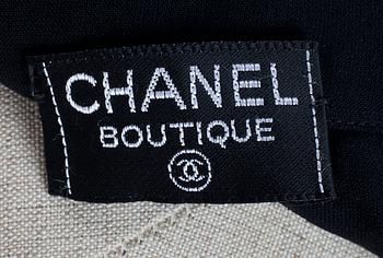 A Chanel silkchiffon skirt.