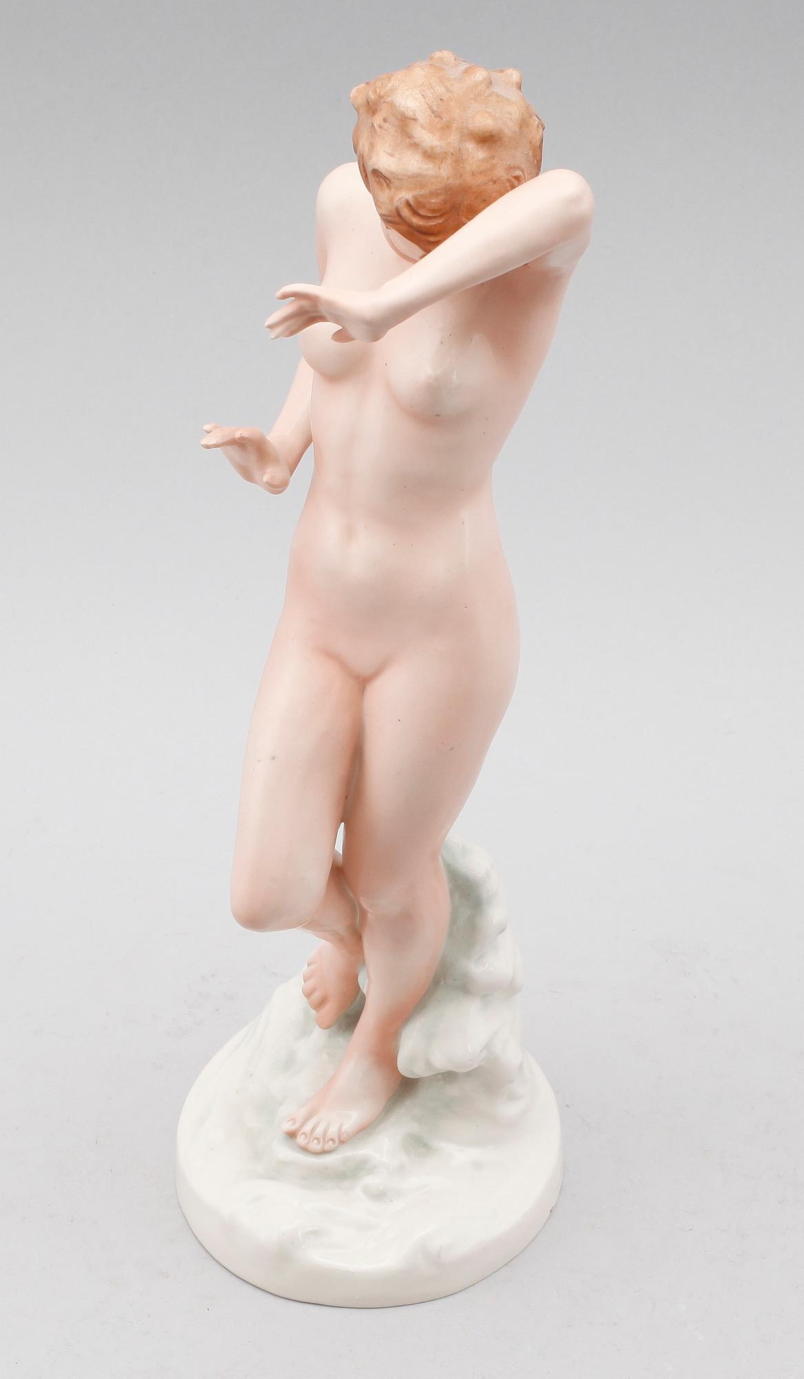 FIGUR, porslin, Royal Dux, 1900-talets första hälft.