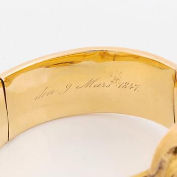 A G Möllenborg 18K gold demi parure comprising a bracelet, a brooch and a pair of earrings.