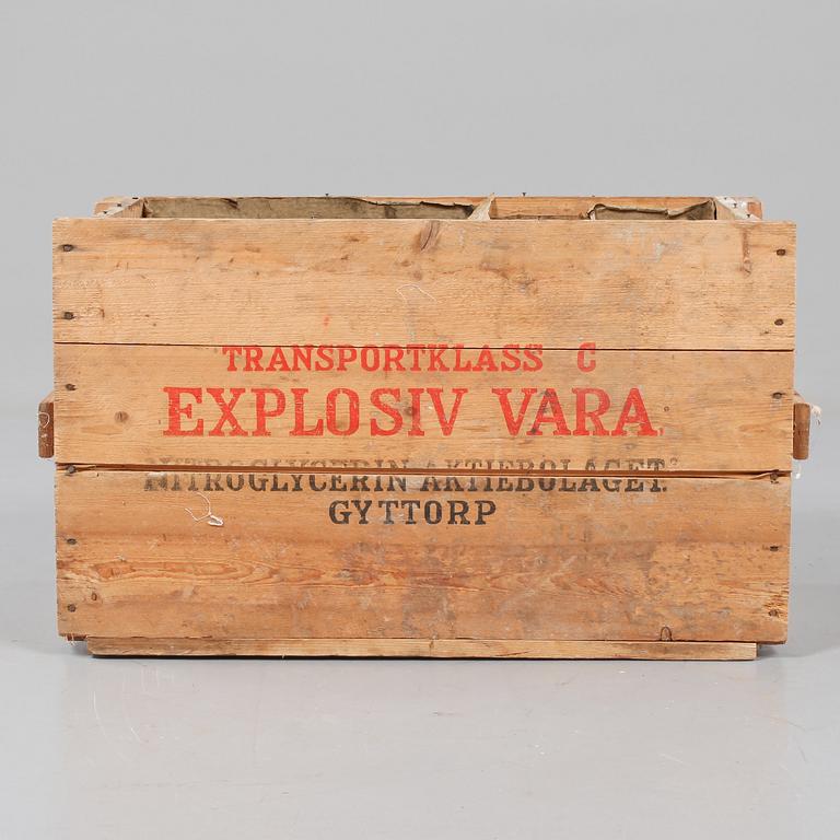 FÖRVARINGSLÅDA, Nitroglycerin Aktiebolaget, Gyttorp, 1900-talets andra kvartal.