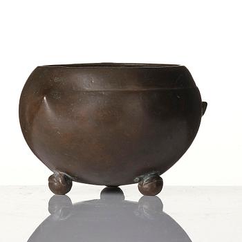 A peach shaped censer, Qing dynasty with an apocryphal Xuande mark.