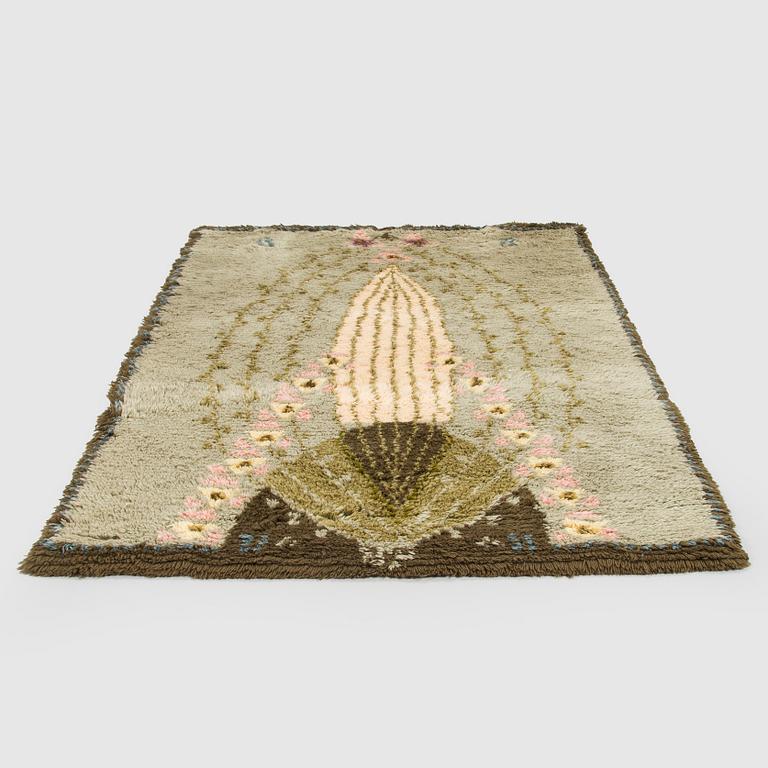 Eliel Saarinen, a Finnish long pile rug, model for the Friends of Finnish Handicraft. Circa 185 x 125 cm.