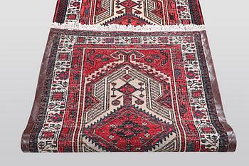A runner, Sarab, ca 348 x 104 cm.