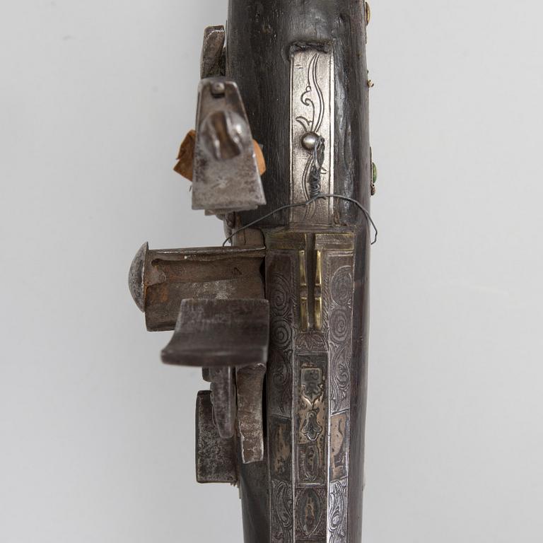A NORTH AFRICAN FLINTLOCK GUN, 19th century. - Bukowskis