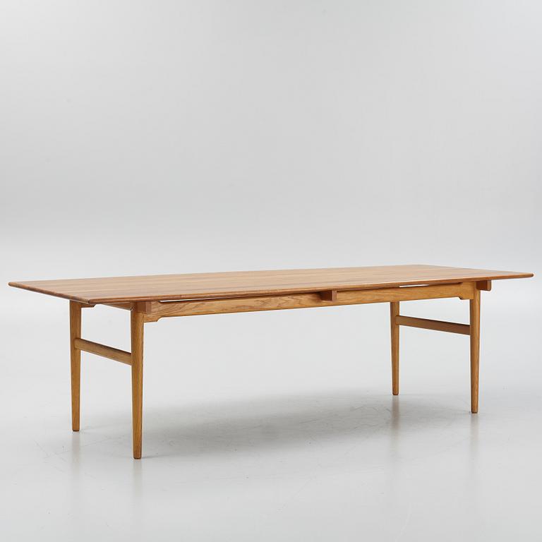 Hans J. Wegner, A 'CH-327' dining table for Carl Hansen & søn, Denmark.