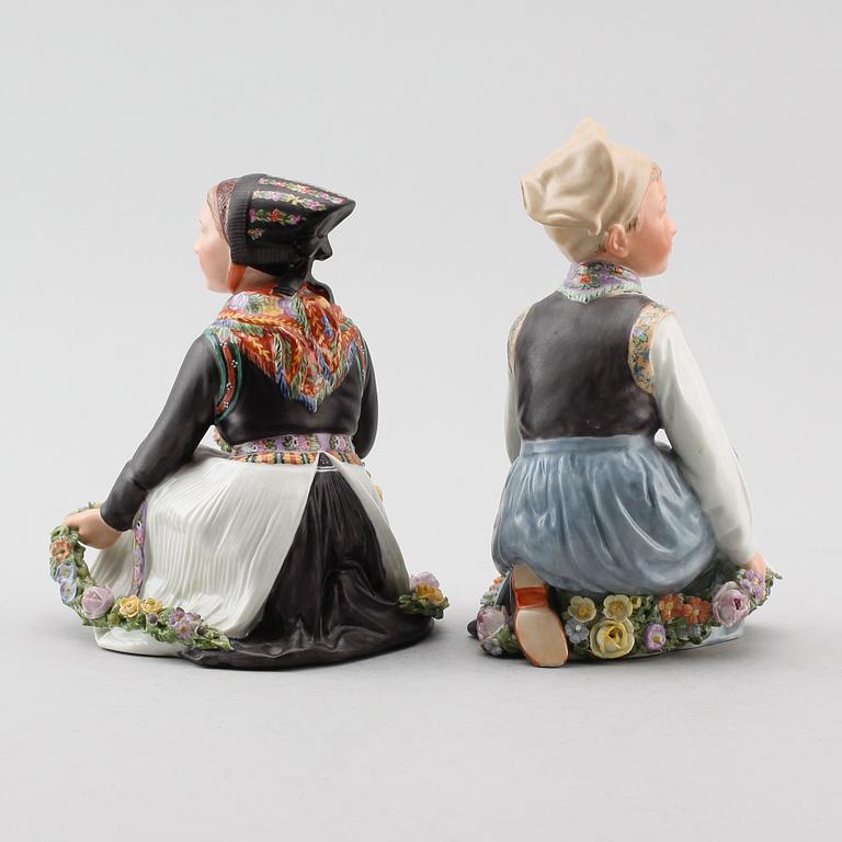 FIGURER, 2 st, porslin, Amager, Royal Copenhagen, 1900-talets första hälft.
