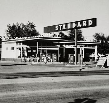 175. Ed Ruscha, "Standard, Amarillo, Texas", 1962.
