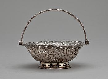 SKÅL, silver, Edward Aldridge, 1764-5, London. Vikt ca 84g.