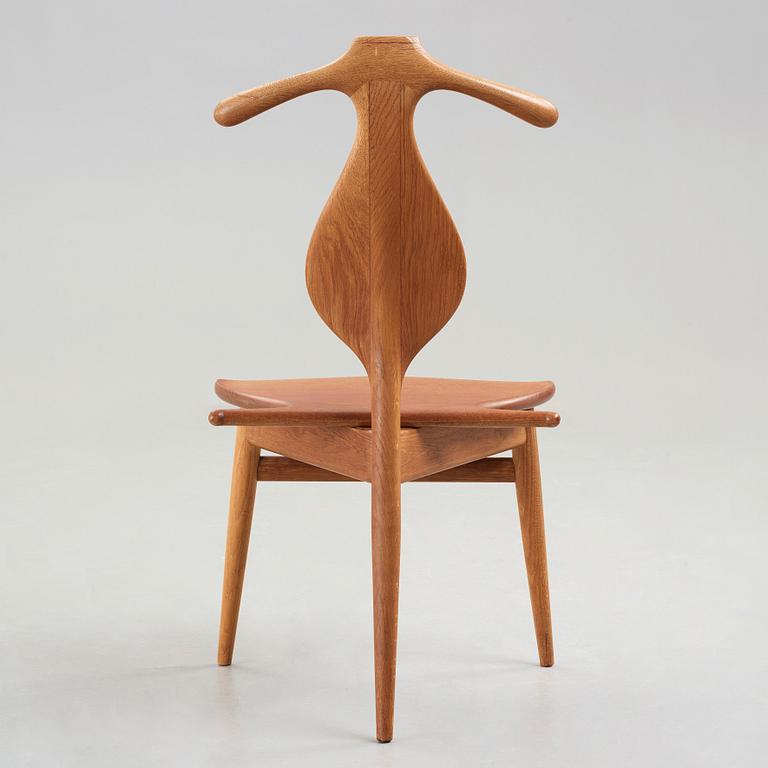 Hans J. Wegner, a teak and oak 'Jakkens Hvile'/'Bachelor's chair', Johannes Hansen, Denmark ca 1959.