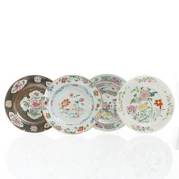 A group of four Chinese porcelain plates, Qing dynasty, Yongzheng (1723-35).