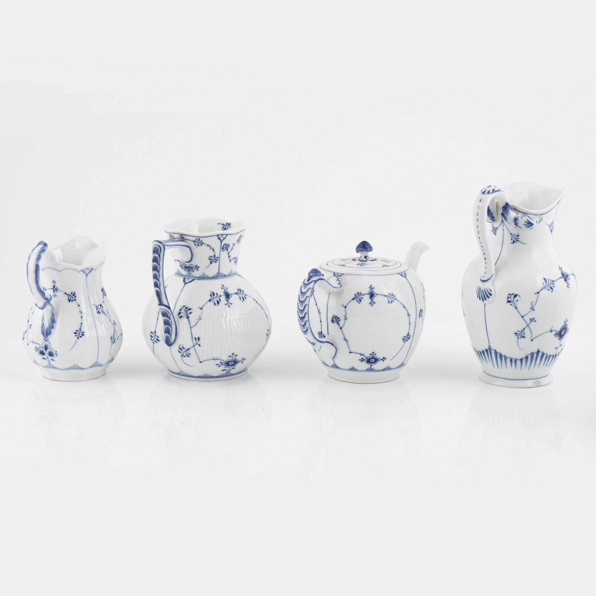 Bing & Gröndahl and Royal Copenhagen, a 99-piece porcelain dinner service, 'Musselmalet', Denmark.