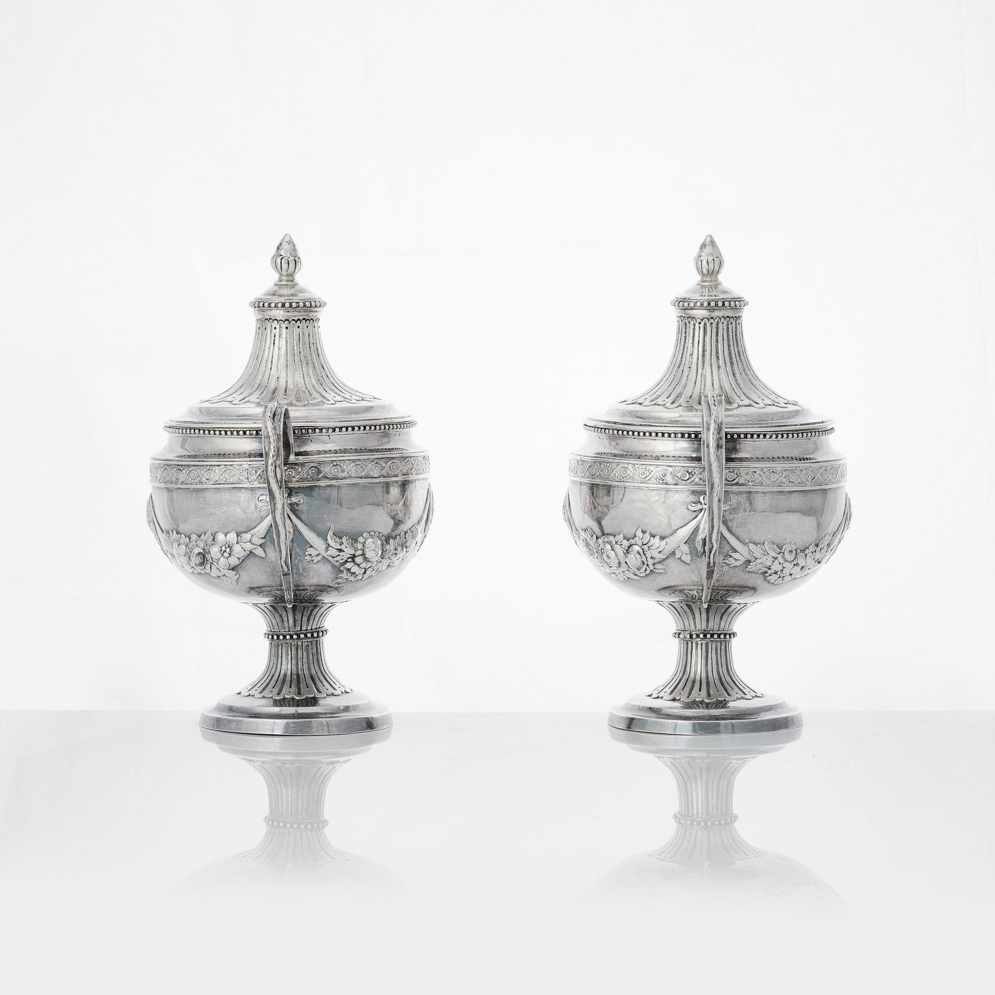 A pair of Swedish Gustavian silver sugar-bowls, mark of Johan Malmstedt, Gothenburg 1786.