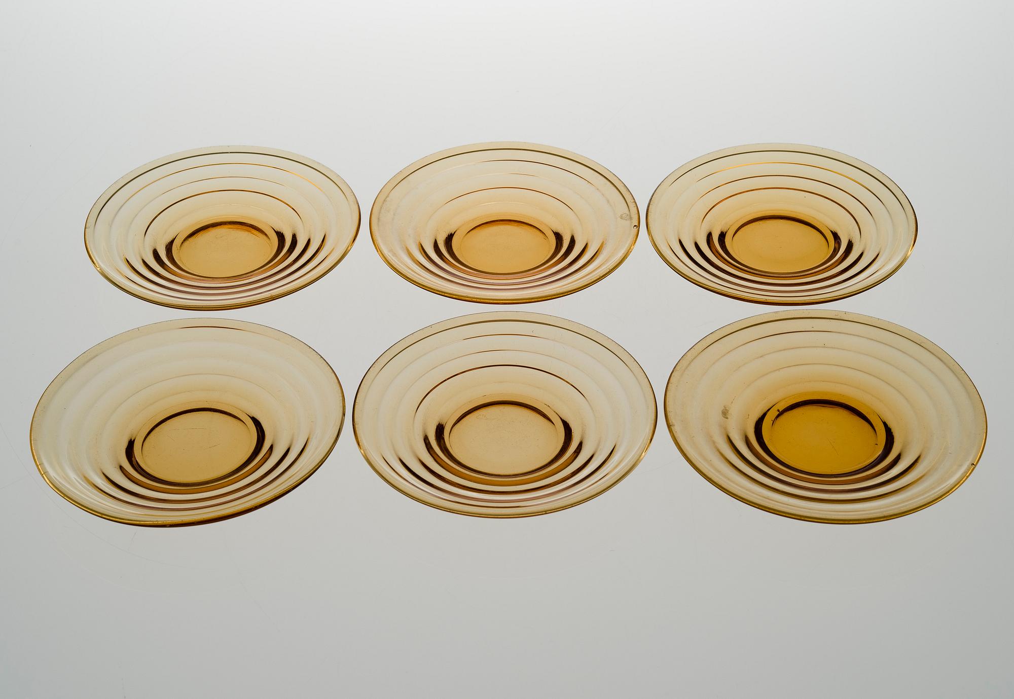 A collection of 20 glass tableware "Böljeblick" for Karhulan Lasitehdas, Finland, 1930-1940s.