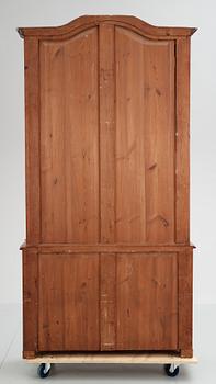 BOKSKÅP, nyrokoko, 1800-talets andra hälft.