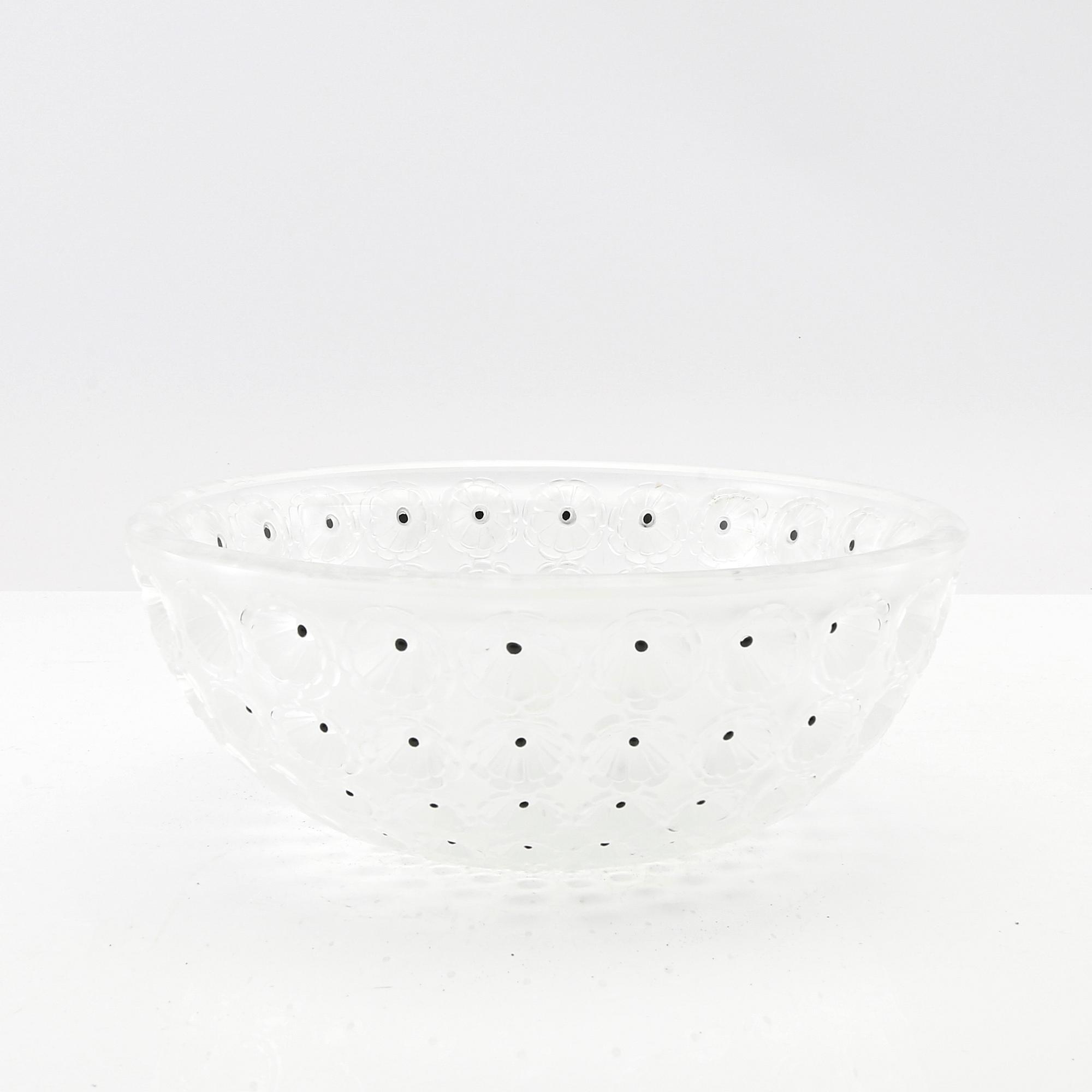 René Lalique, skål "Nemours" Frankrike 1900-talets senare del gjutet glas.