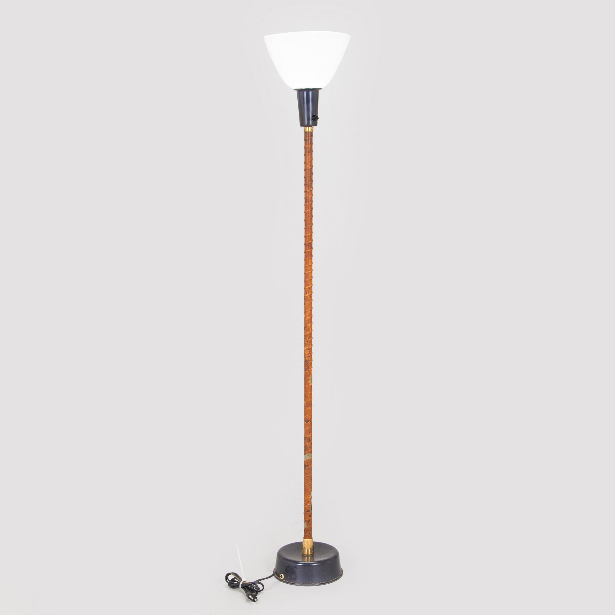 Lisa Johansson-Pape, golvlampa, Stockmann Orno 1900-talets mitt.