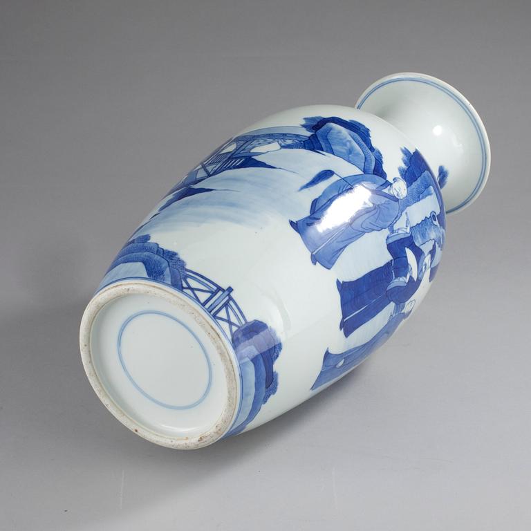 VAS, porslin, Kina sekelskiftet 1800/1900.