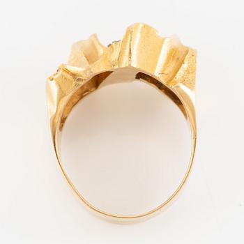 Björn Weckström, ring, 18K gold with green stone, for Lapponia, Finland.