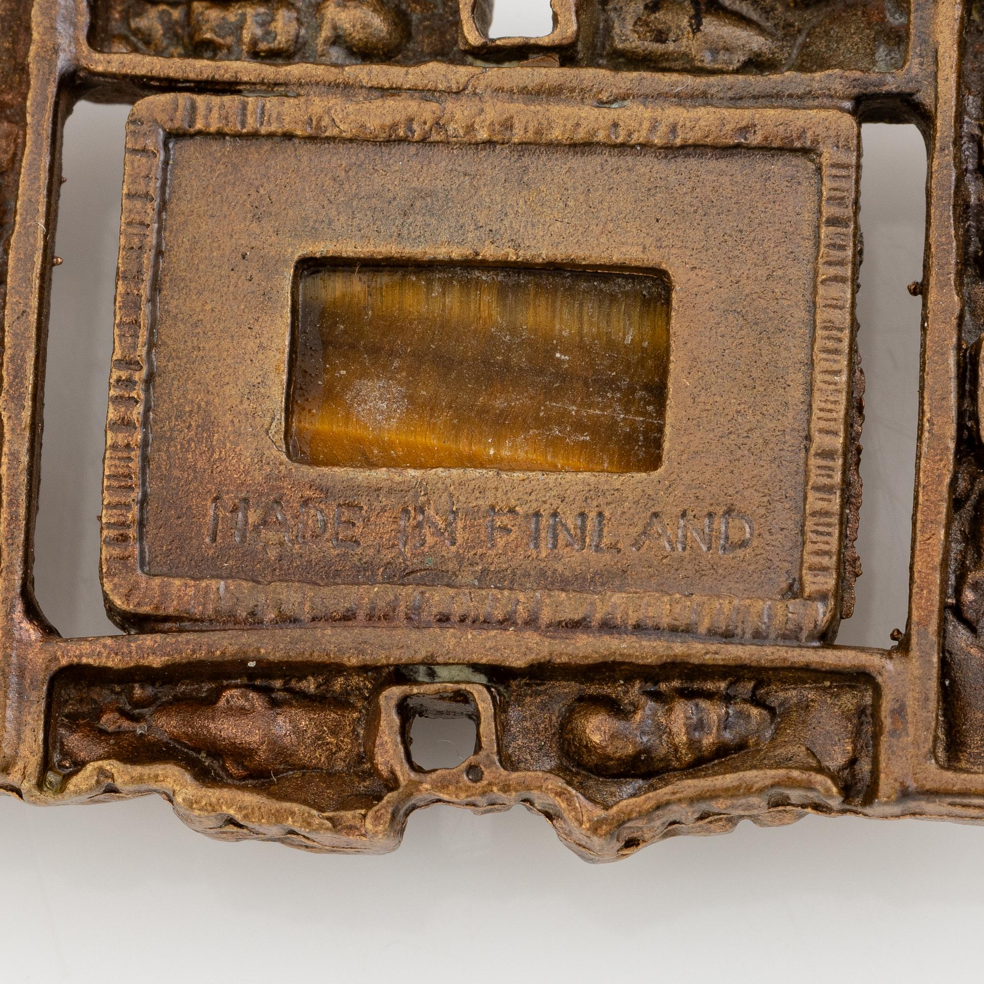 Pentti Sarpaneva, Collier,brons med tigeröga. Möjligen Pentti Sarpaneva,