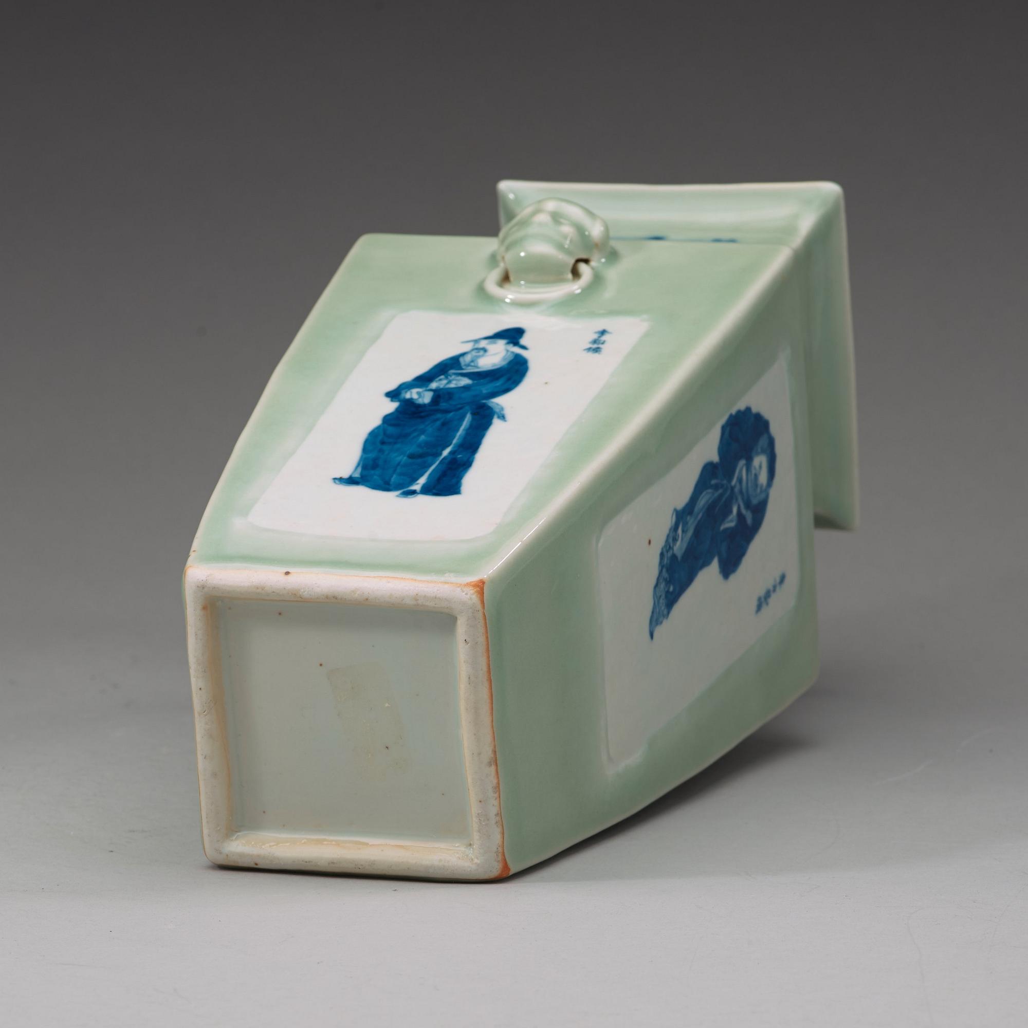 A celadon ground blue and white vase, late Qing dynasty.