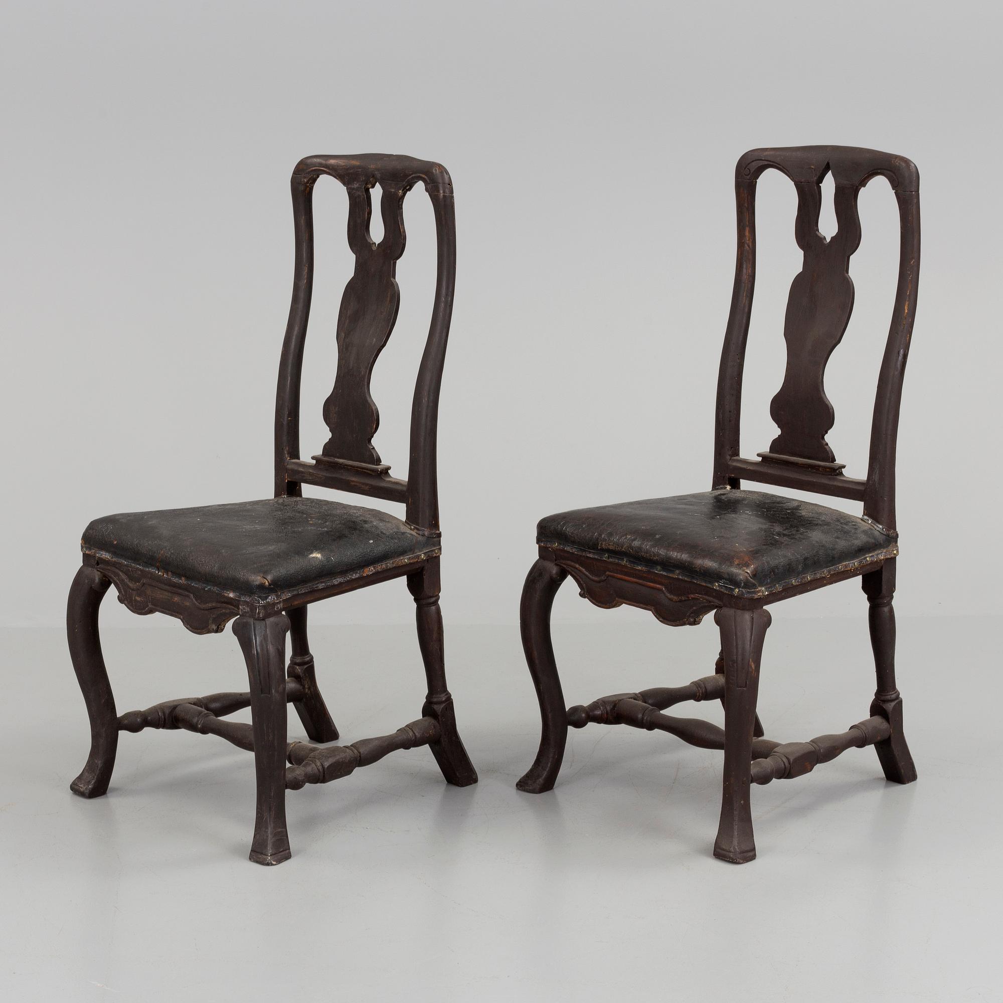 STOLAR, ett par snarlika, senbarock, 1700-tal.