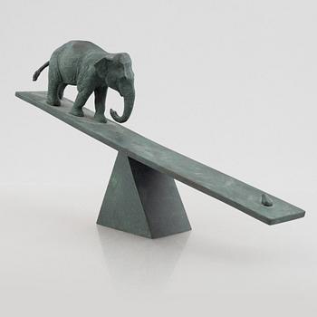 Owe Gustafson, Elephant and frog on a seesaw.