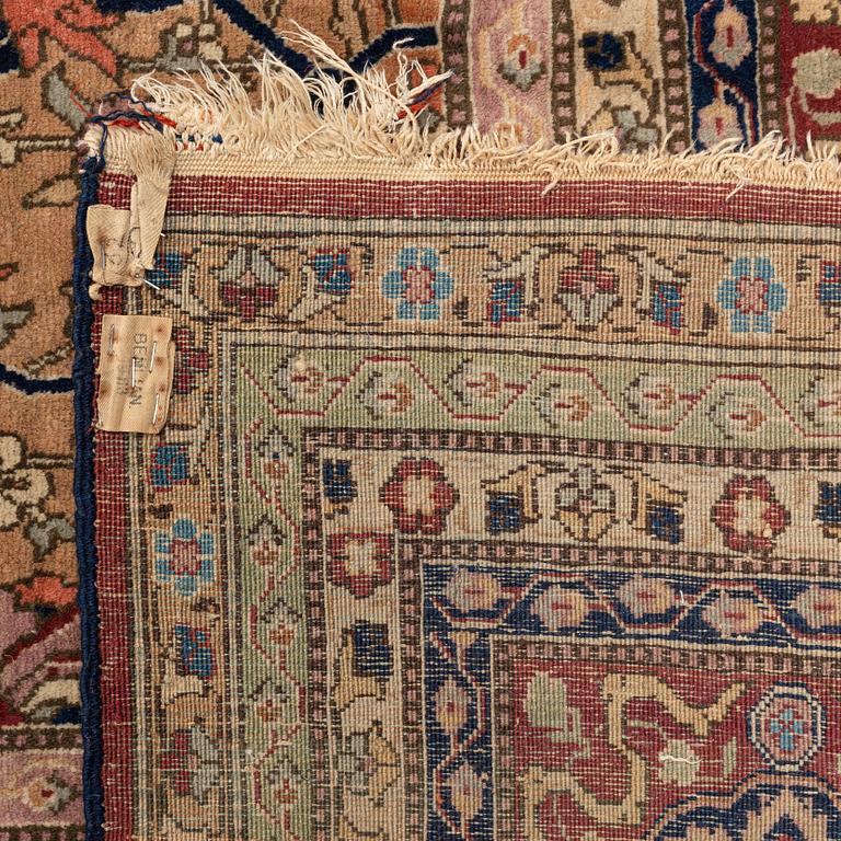 Matta, semiantik, Benlian Täbris, signerad Jabarzade, ca 466 x 328,5 cm.